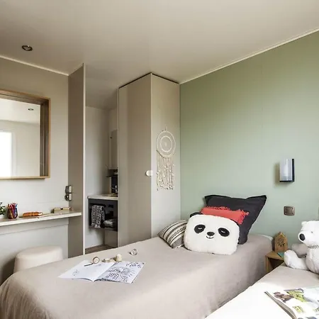 Mobil-home Grand Confort: 2 Ch, Piscine, A 200m, Parking, Wifi - Fr-1-361a-96 Holiday home *