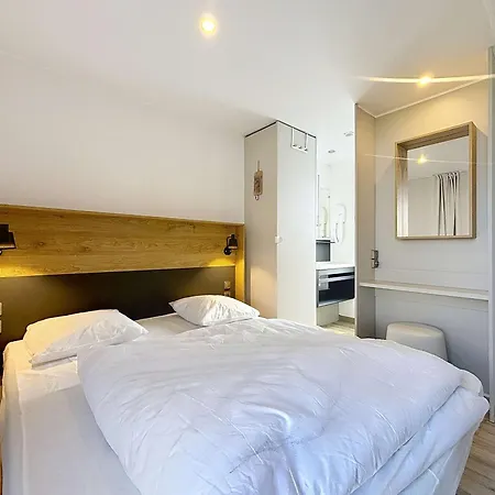 Mobil-home Grand Confort: 2 Ch, Piscine, A 200m, Parking, Wifi - Fr-1-361a-96