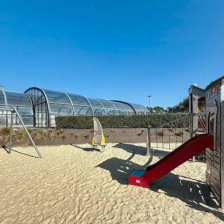 Mobil-home Grand Confort: 2 Ch, Piscine, A 200m, Parking, Wifi - Fr-1-361a-96 Holiday home